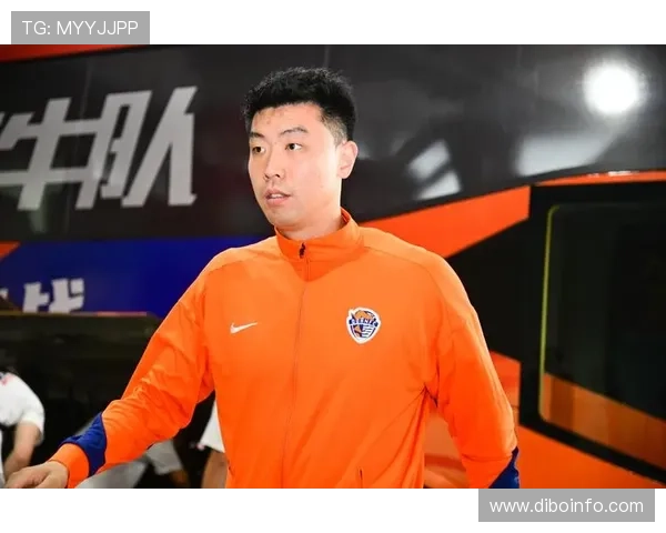 南通队禁区外惊艳凌空抽射中框金成民倒勾补射精彩破门